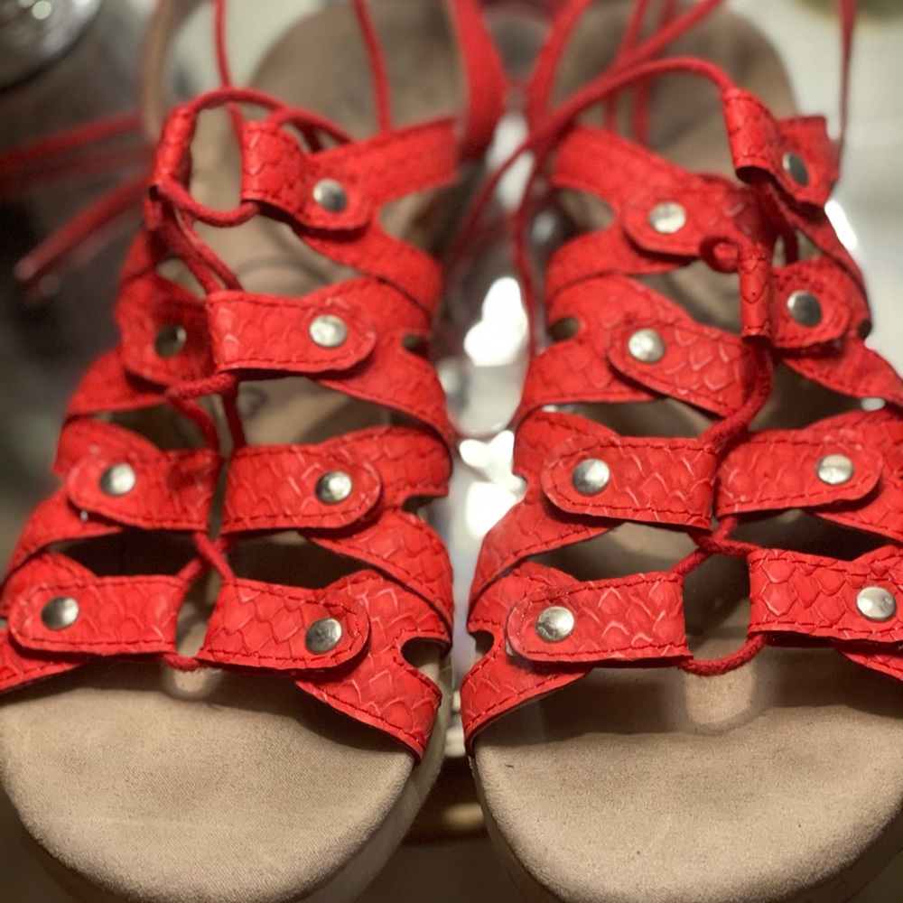 Red Sandals - Picture 3 of 5